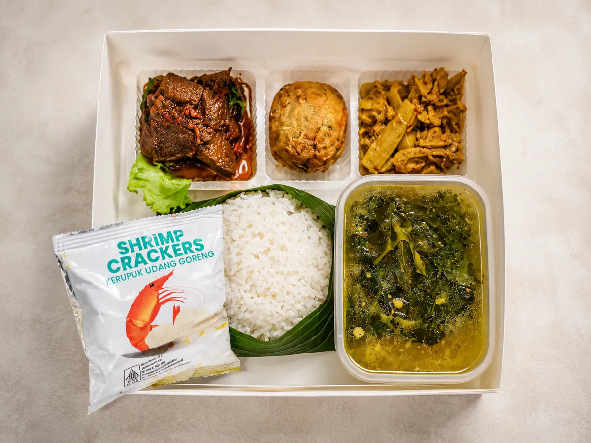 Paket nasi kotak